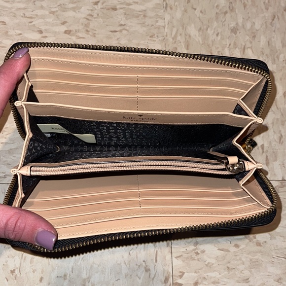 EUC Kate Spade Wallet - Picture 2 of 3